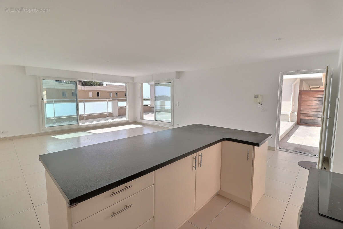Appartement à CAP-D'AIL