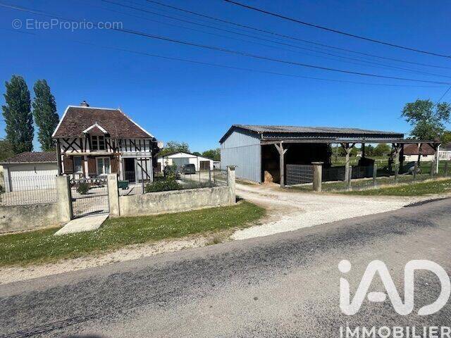 Photo 1 - Maison à MAUPAS