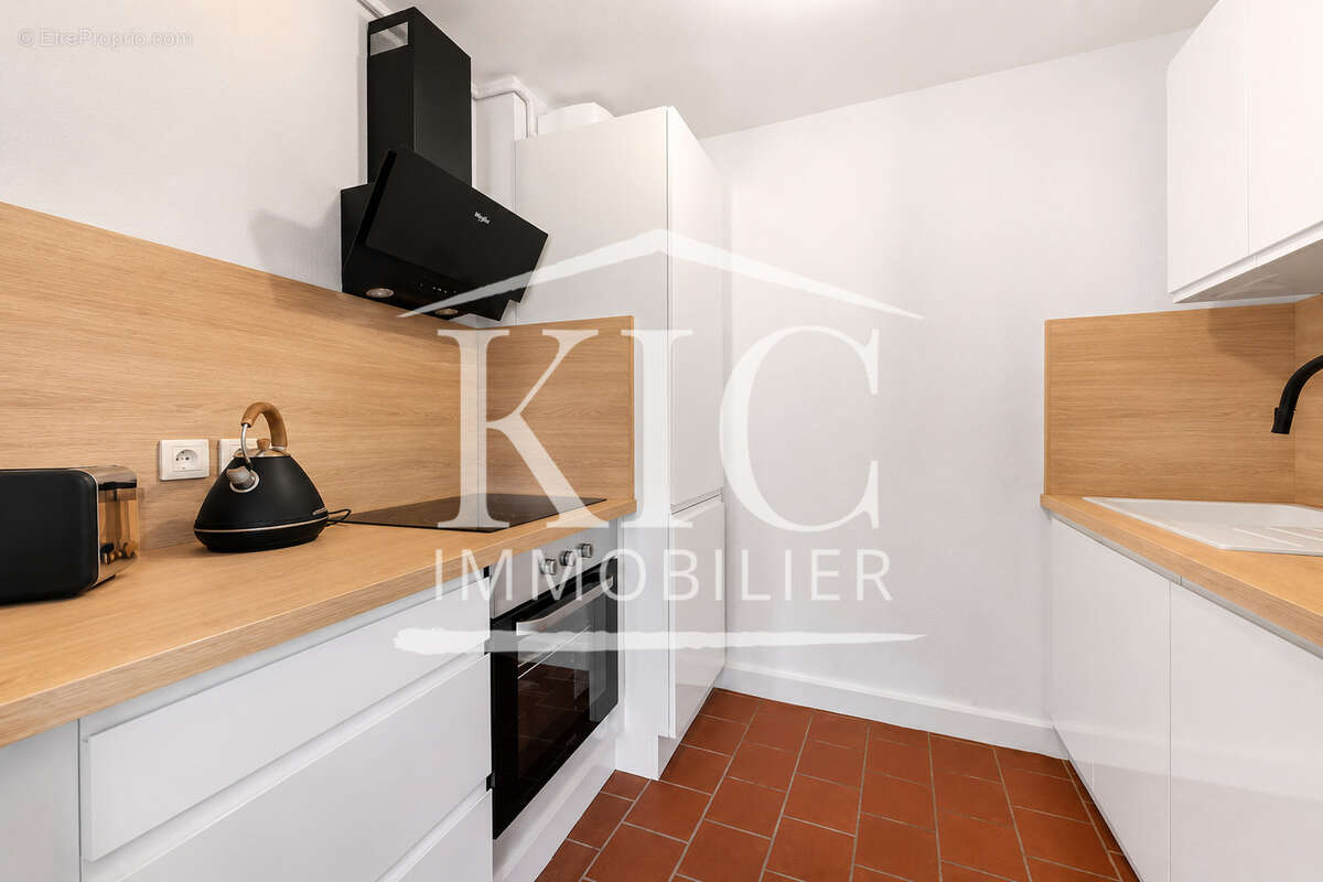 CARCASSONNE CENTRE-VILLE - Appartement T3, 90 m2, 2 chambres - photo 4