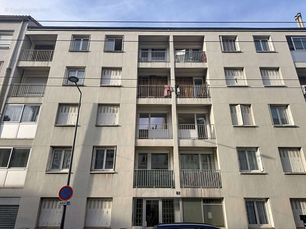 Appartement à SAINT-ETIENNE