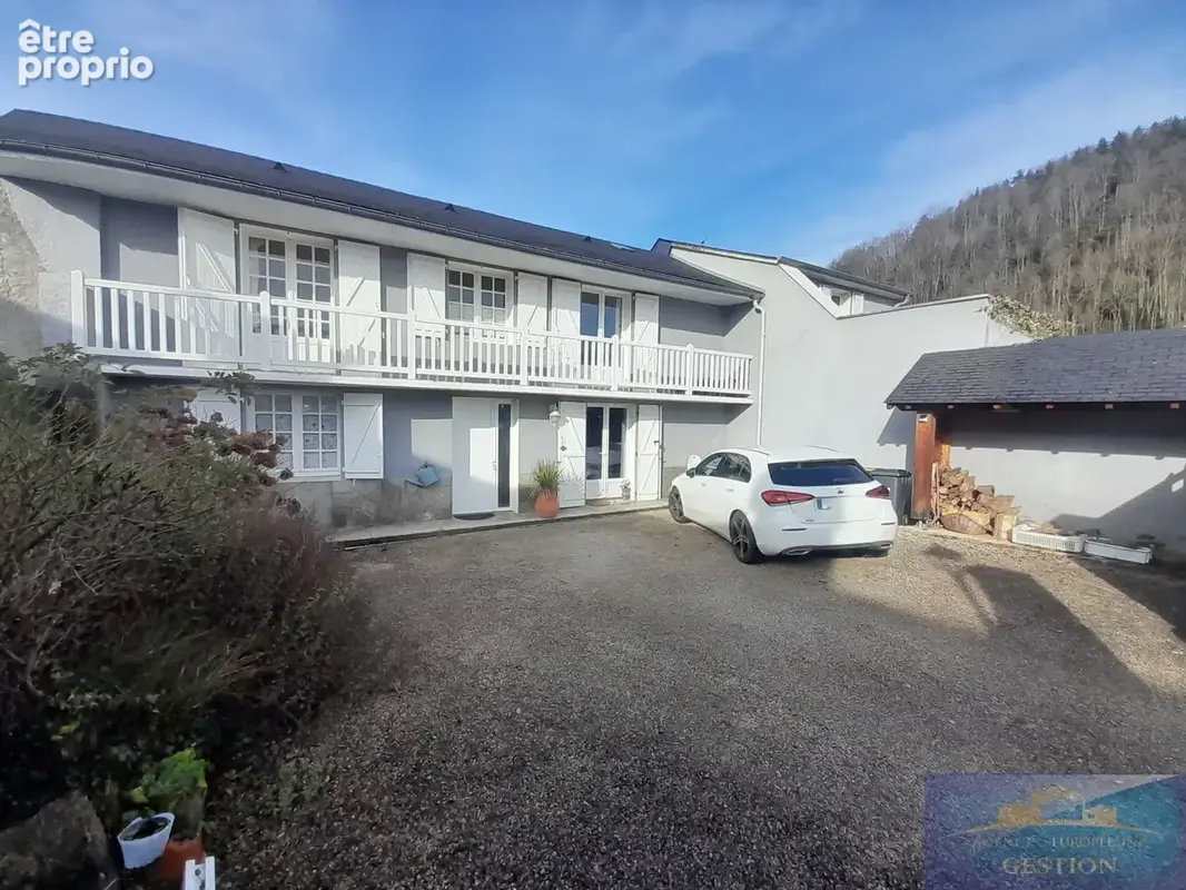 Maison familiale composée de deux logements avec jardin - photo 2