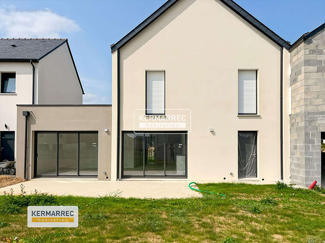 Maison à LA CHAPELLE-DES-FOUGERETZ