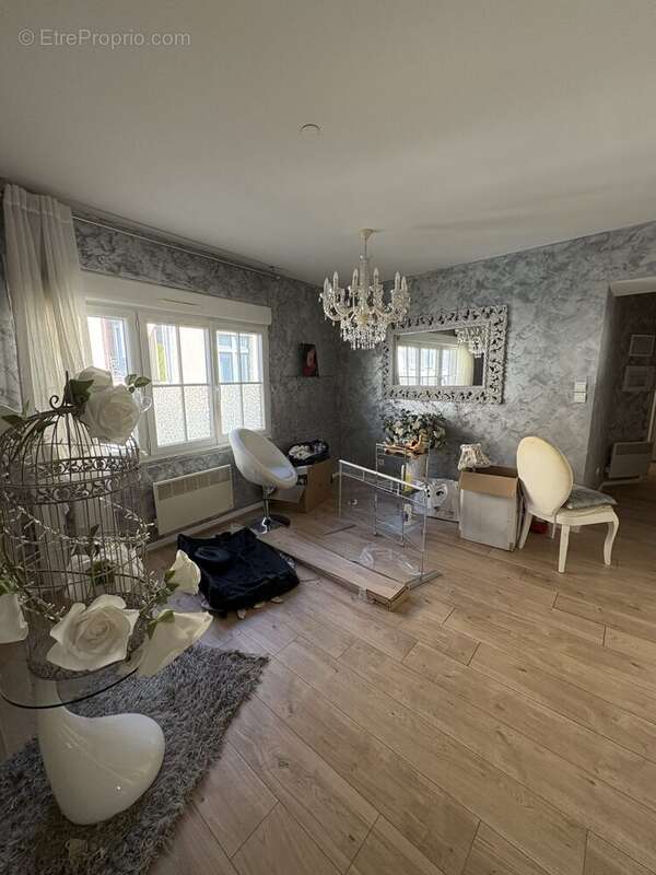 Appartement à CHALAMONT