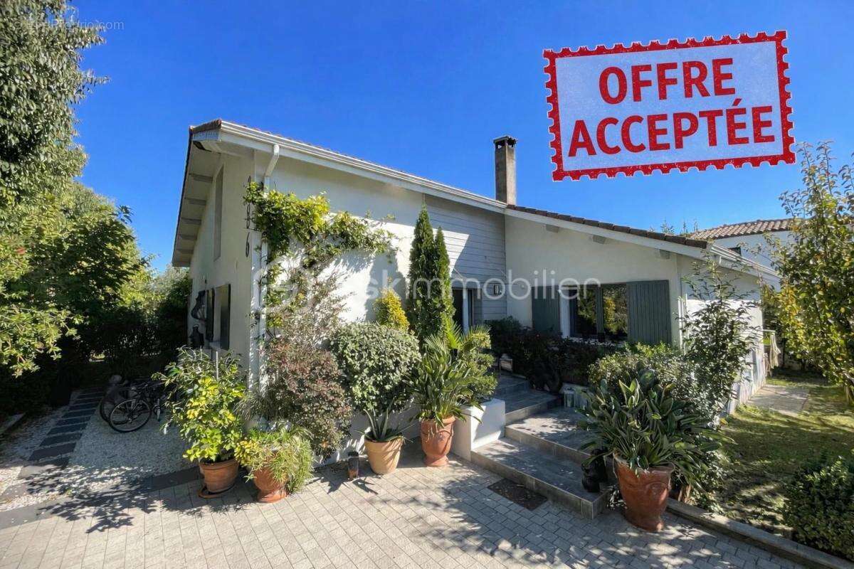 Maison à SAINT-LAURENT-D'AIGOUZE