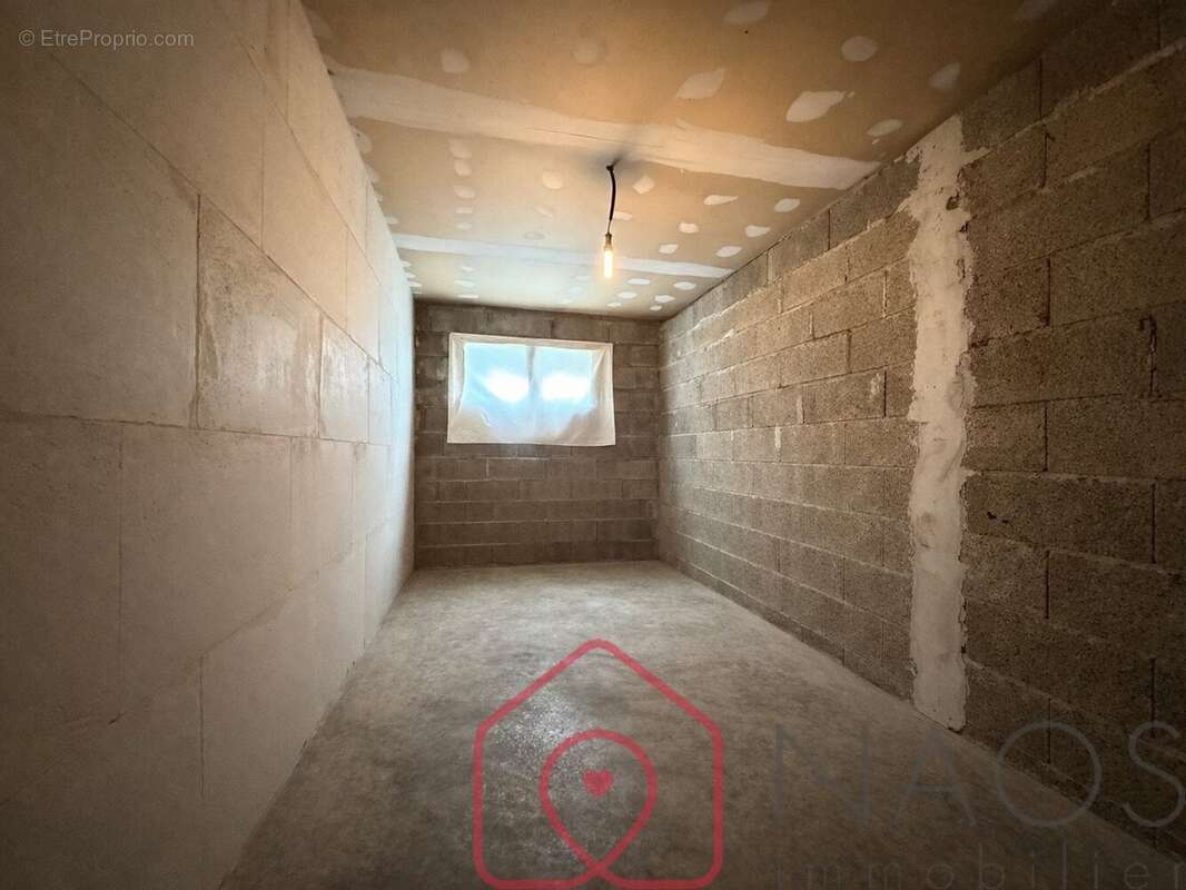 Maison à MINIAC-MORVAN