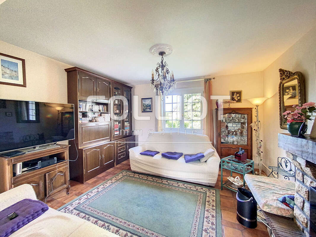 Maison à CERISY-BELLE-ETOILE