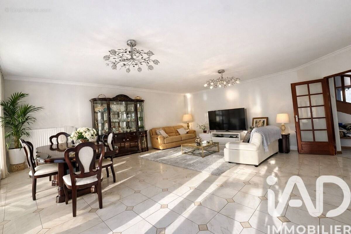 Photo 1 - Maison à BONNEUIL-SUR-MARNE