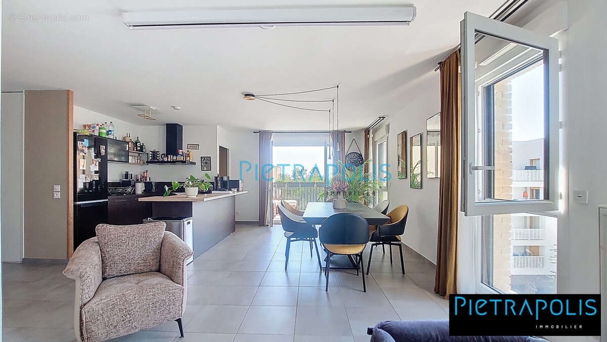 Appartement à RILLIEUX-LA-PAPE