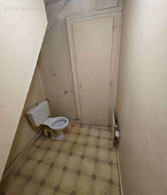 Maison à MESLAY-DU-MAINE