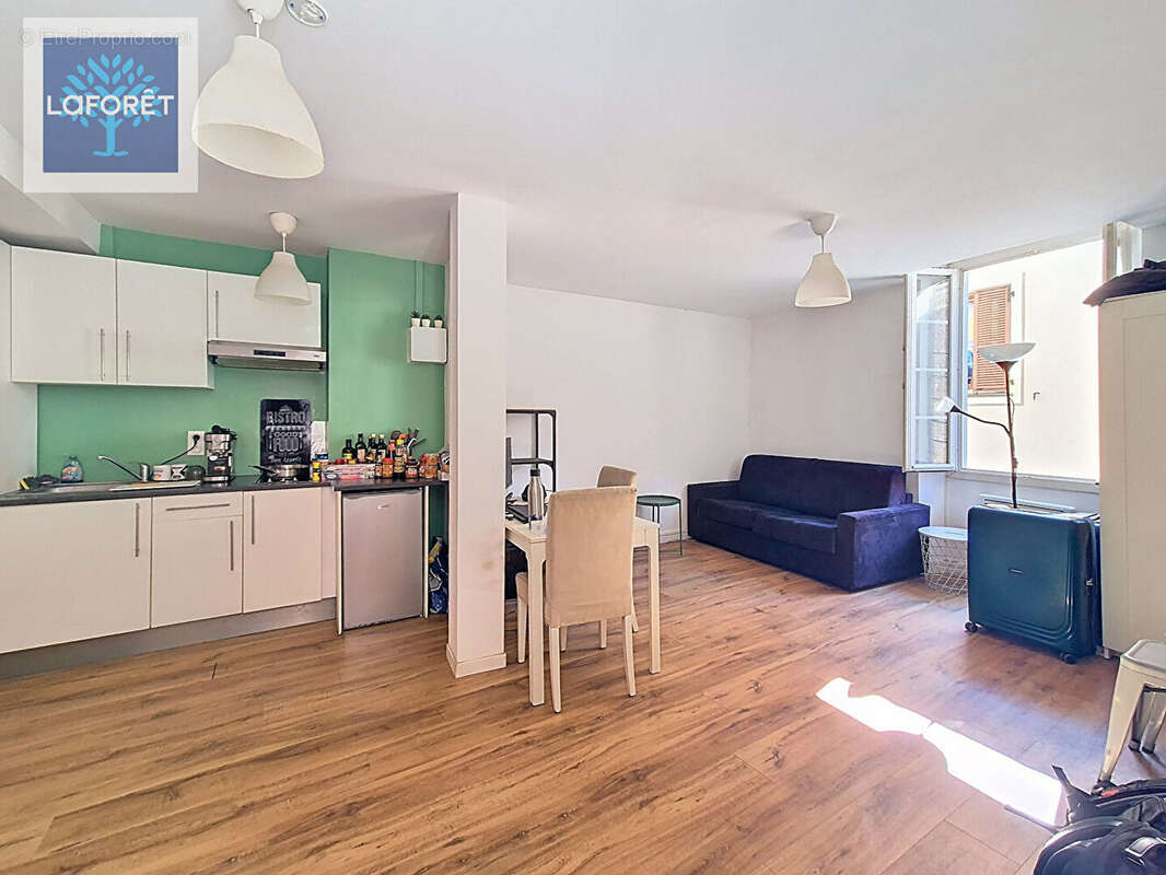 Appartement à VALLAURIS