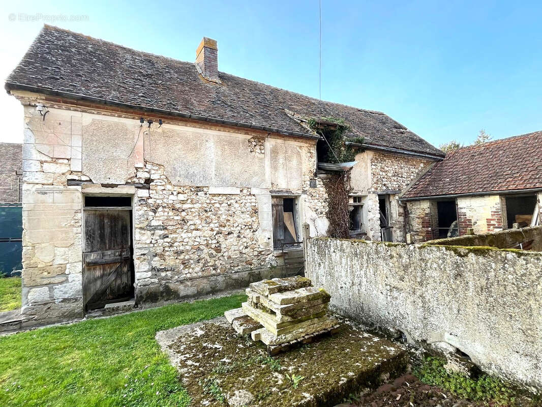 Maison à JOUY-SUR-EURE