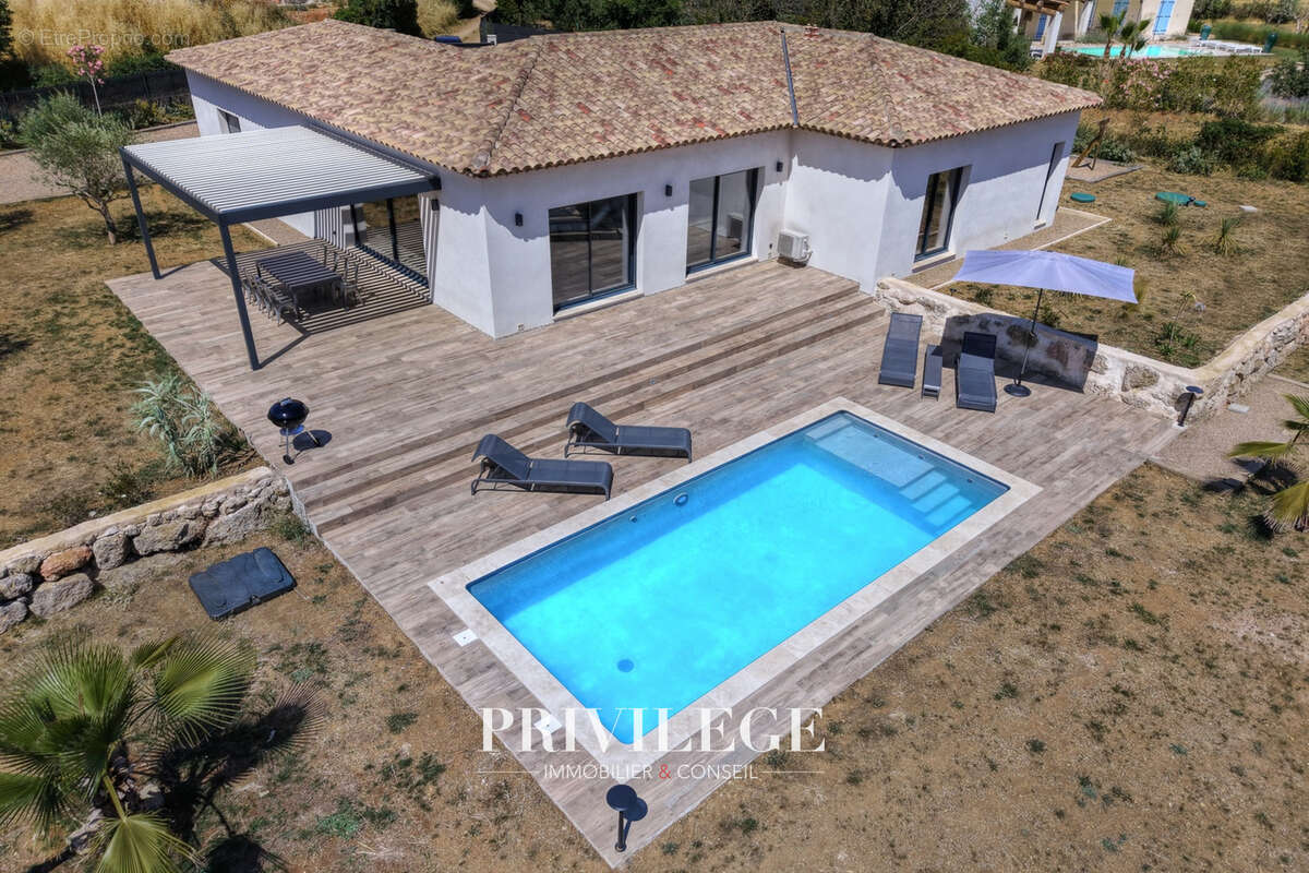 Aups — Exclusivité — Maison neuve avec piscine, prestations soignées et potentiel d’évolution - photo 3