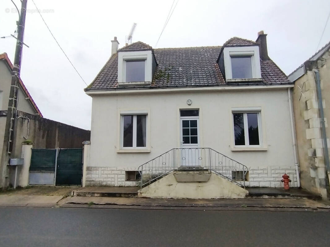 Maison à MARCILLY-SUR-VIENNE