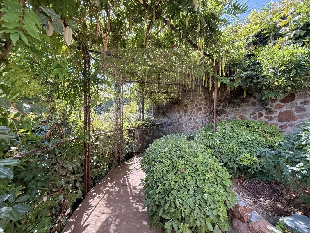 Maison à THEOULE-SUR-MER