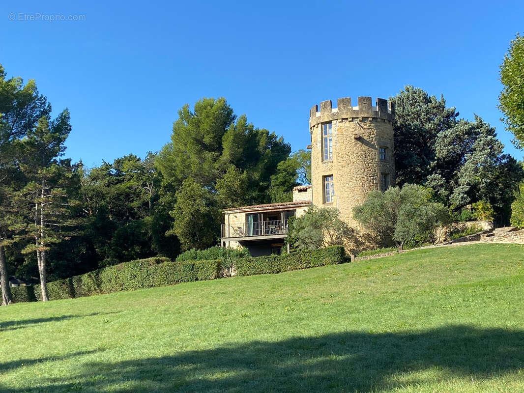 Maison à COURTHEZON