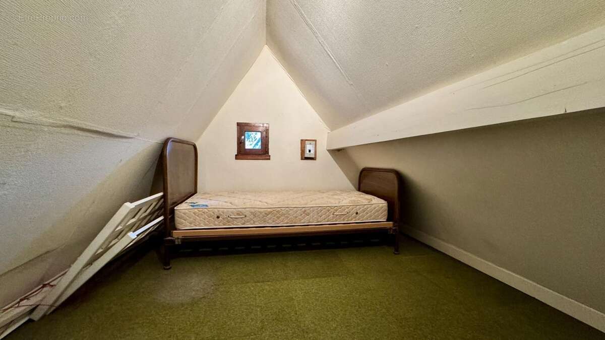 Maison à SAINT-MARTIN-LABOUVAL