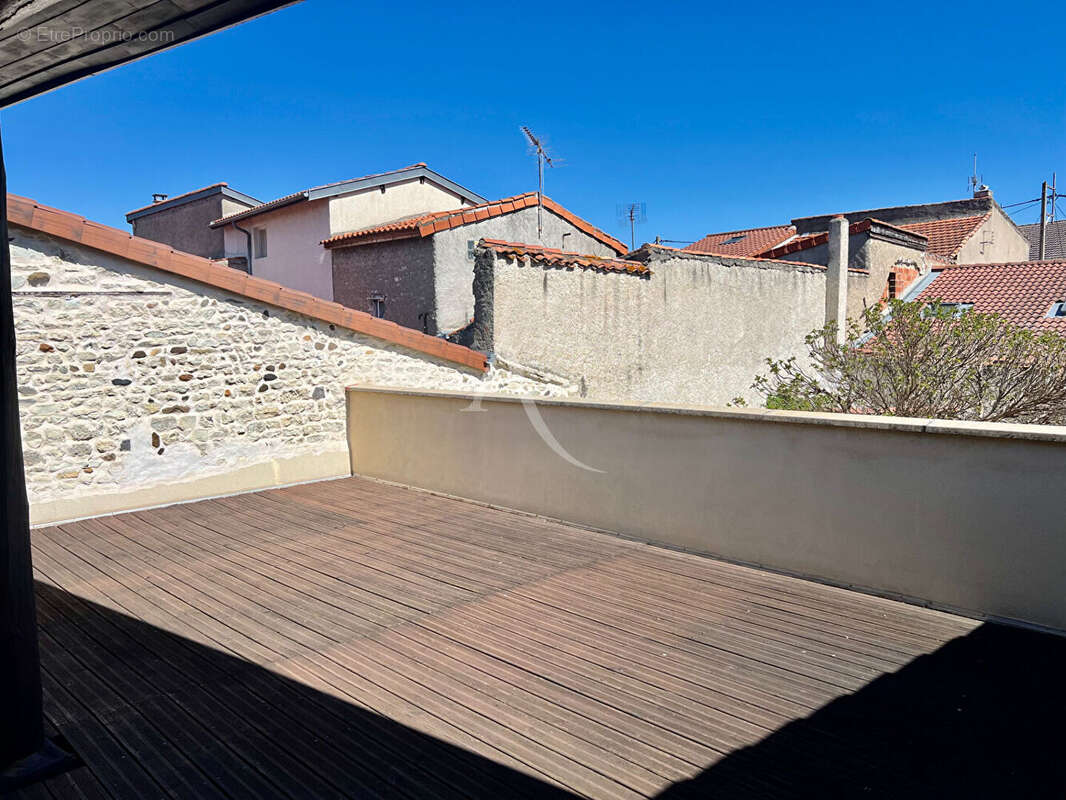 Maison à PONT-DU-CHATEAU