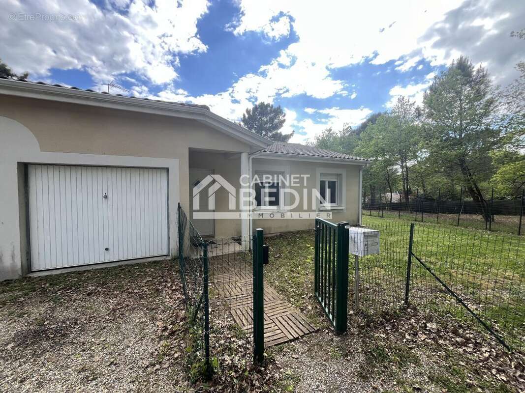 Maison à BEYCHAC-ET-CAILLAU