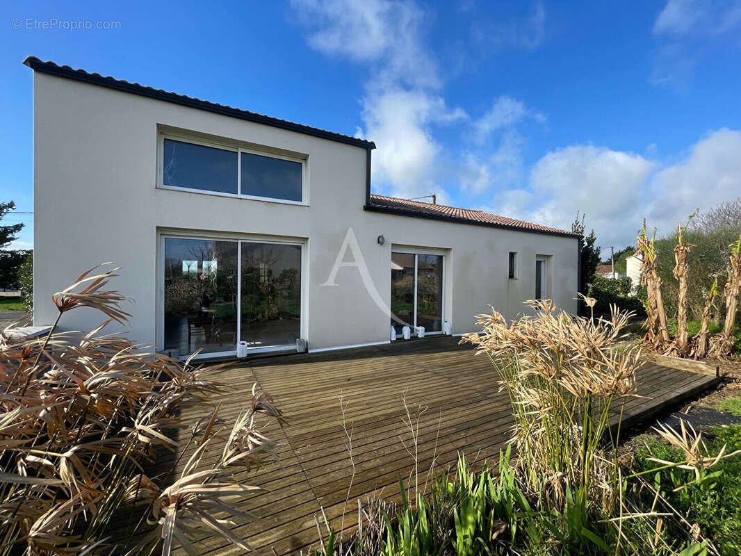 Maison à LONGEVILLE-SUR-MER