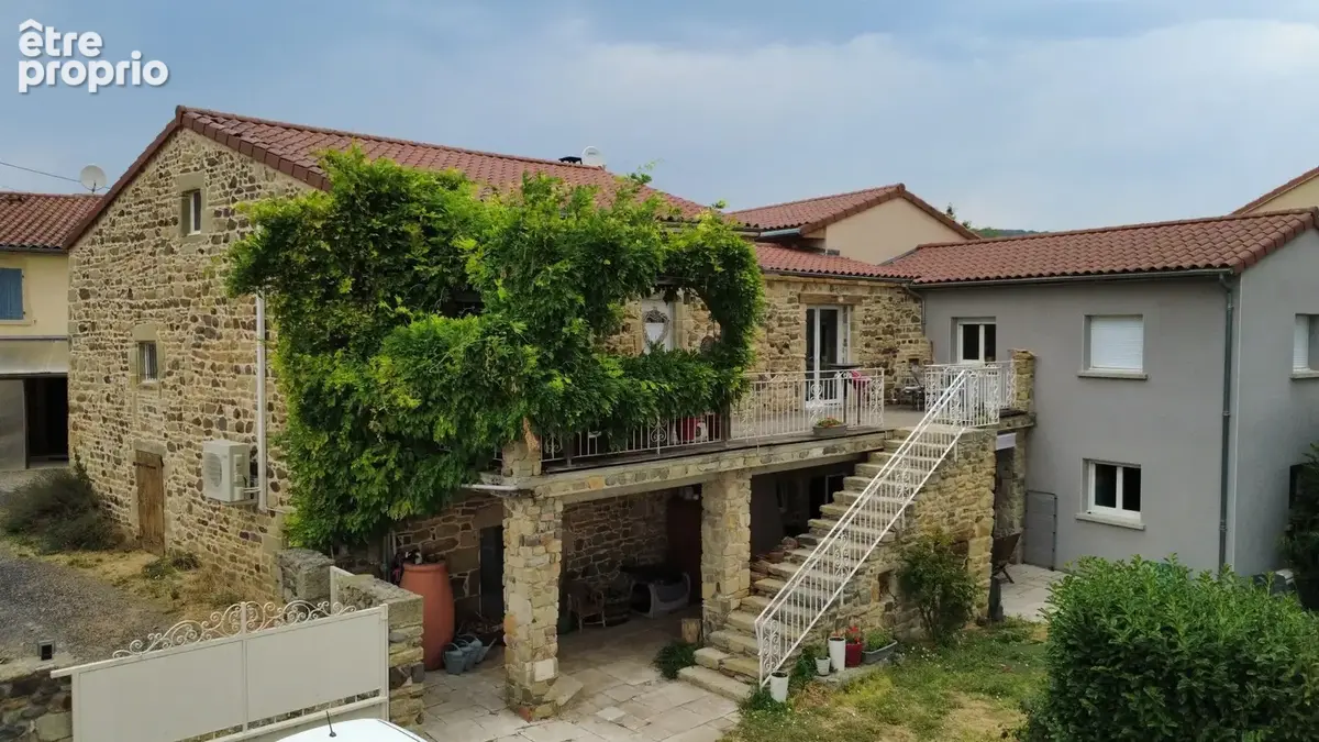 Maison 8 pièces 252 m² à vendre à Saint-Babel (63500) - photo 7