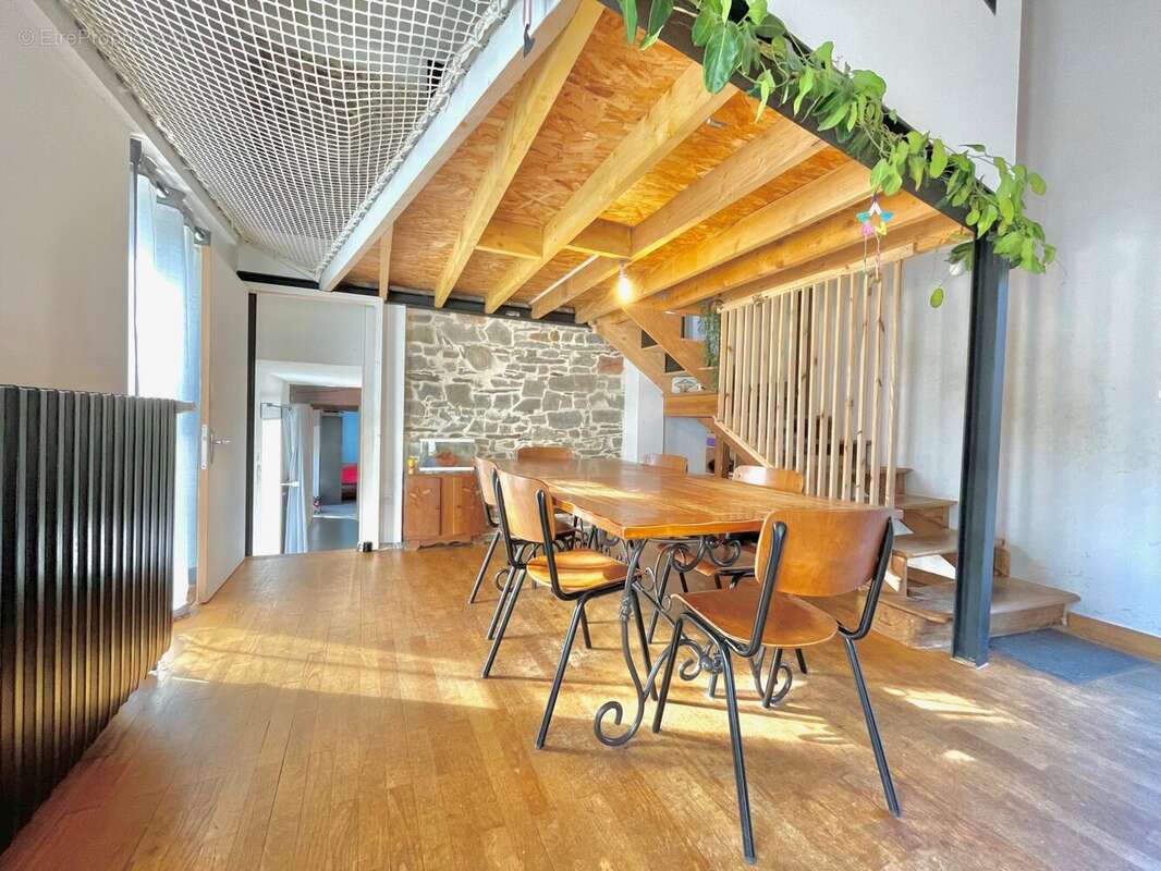 Maison à SAINT-SENOUX