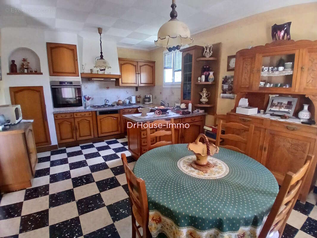 Maison 245 m² à Salindres  - photo 5