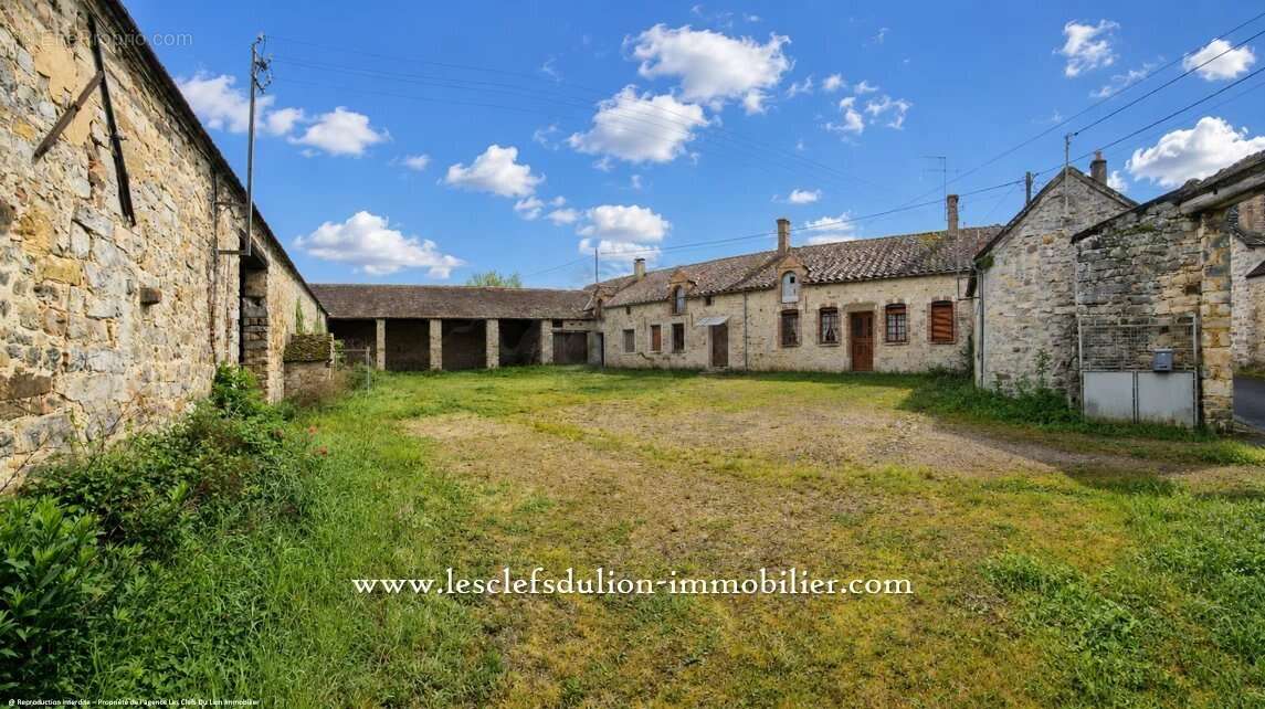 Maison à ECUELLES