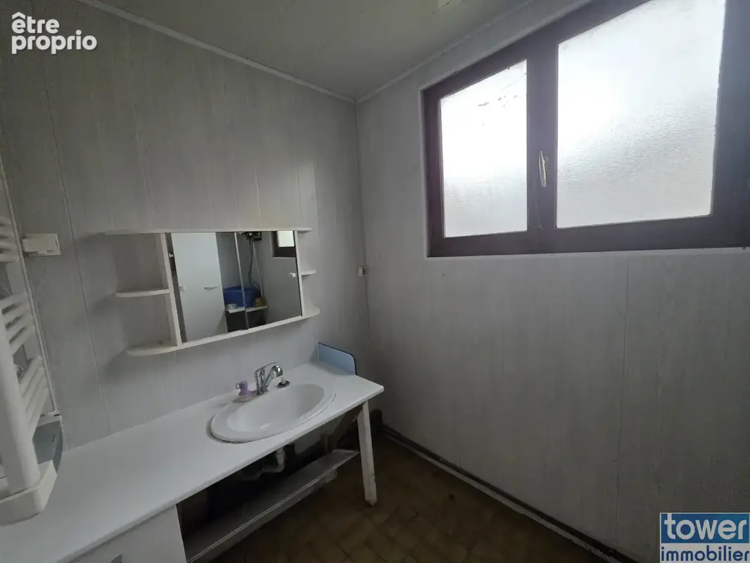Maison à rénover de 97,8 m2 avec grand garage de 46 m2 et cour : un beau potentiel à saisir ! - photo 10