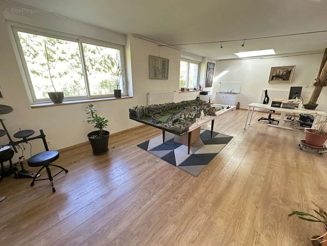 Maison à SAINT-ASTIER