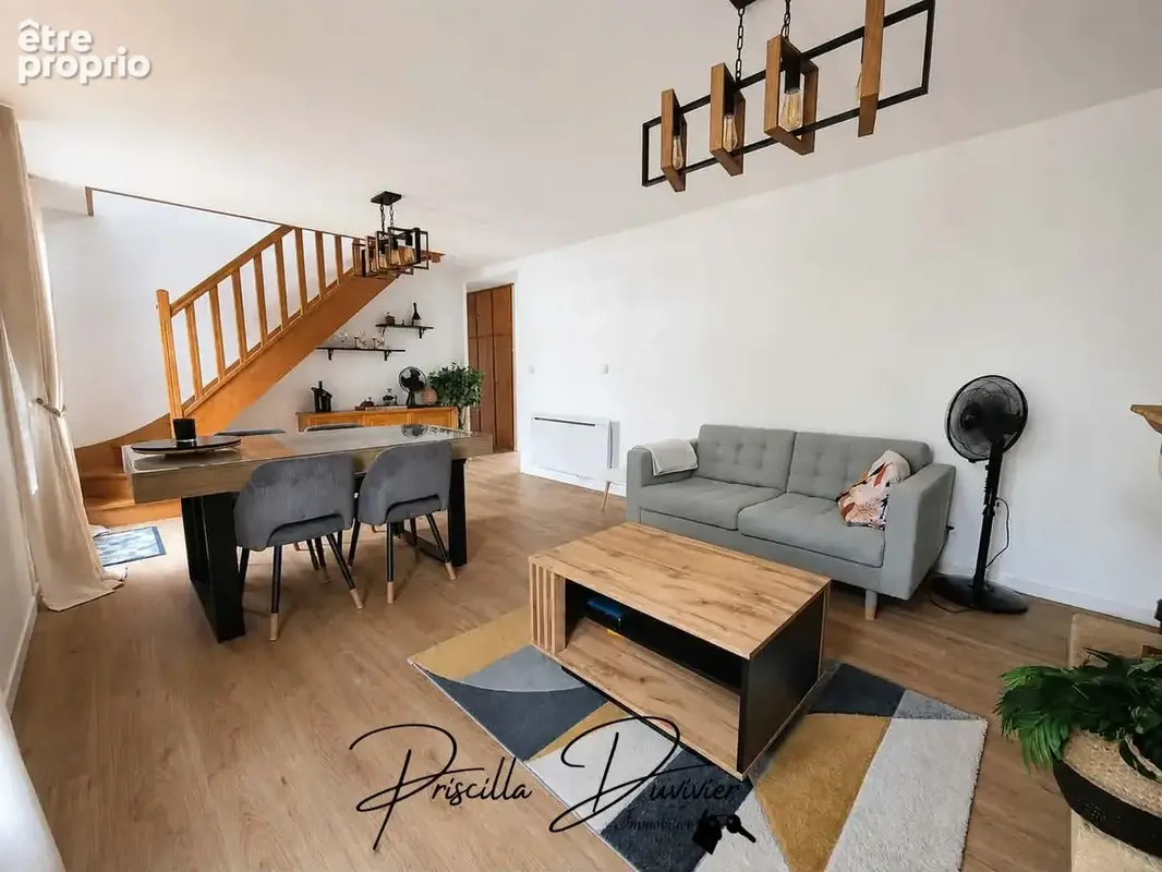 Maison avec 5 chambres et terrain de 691 m2 - photo 2