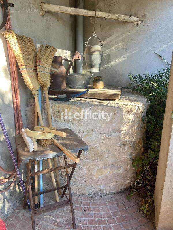 Maison à ARTIGNOSC-SUR-VERDON