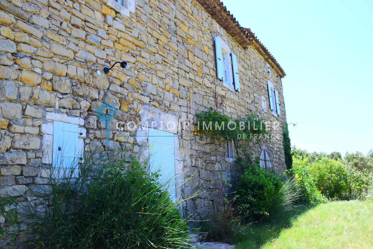 Maison à GROSPIERRES