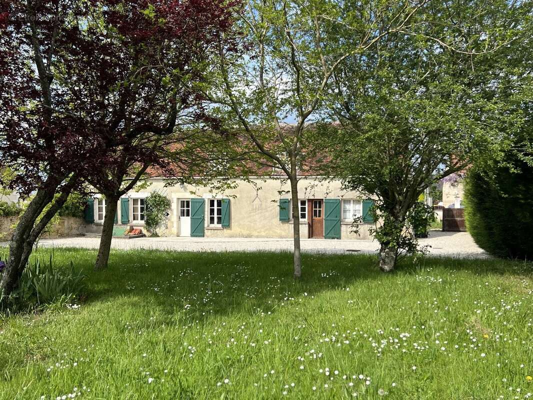 Maison à VILLENEUVE-SAINT-SALVES