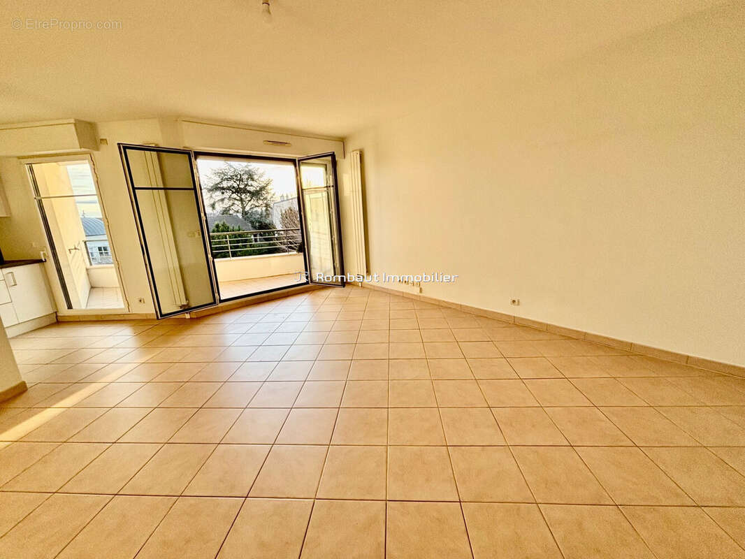 Appartement à SURESNES