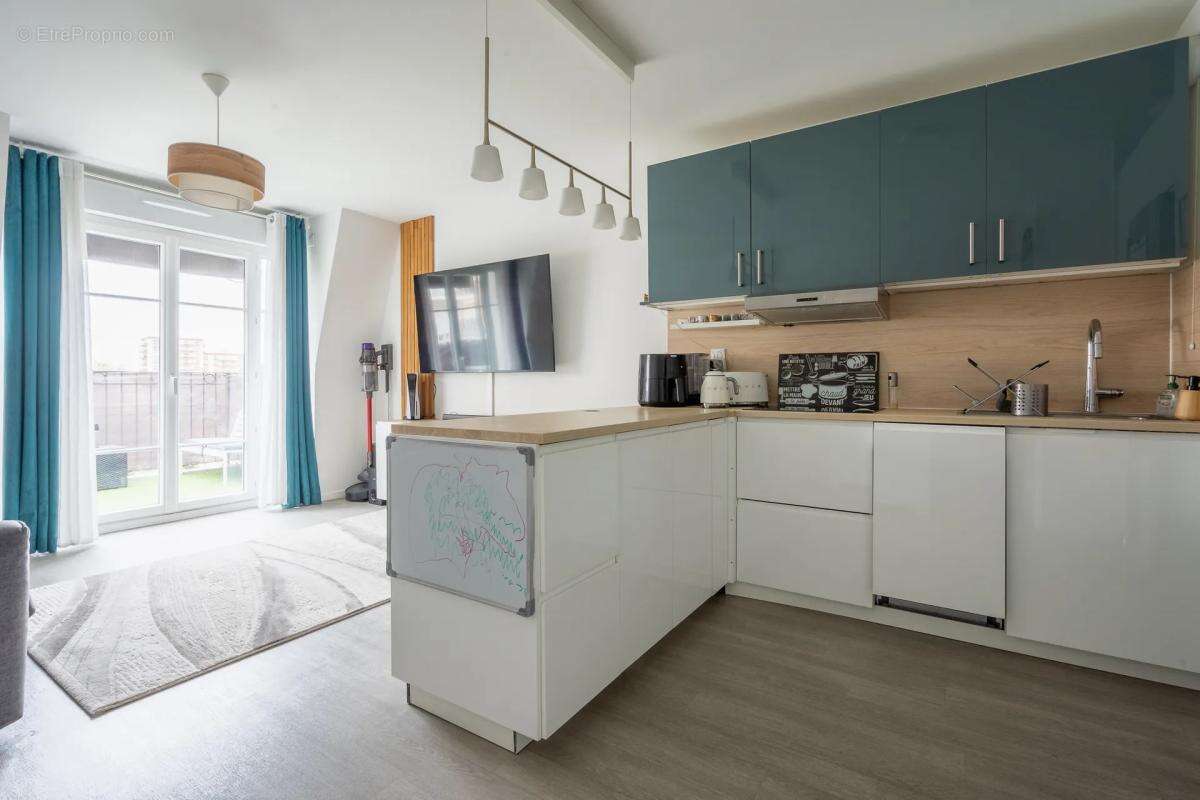 Appartement à LE BLANC-MESNIL