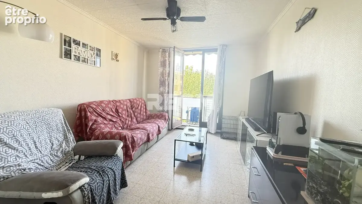 Appartement 4 pièces de 67 m2 avec cave et parking privé - photo 2