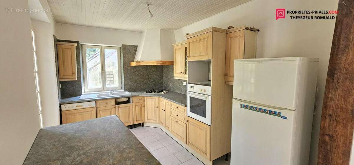 Maison à MONTACHER-VILLEGARDIN