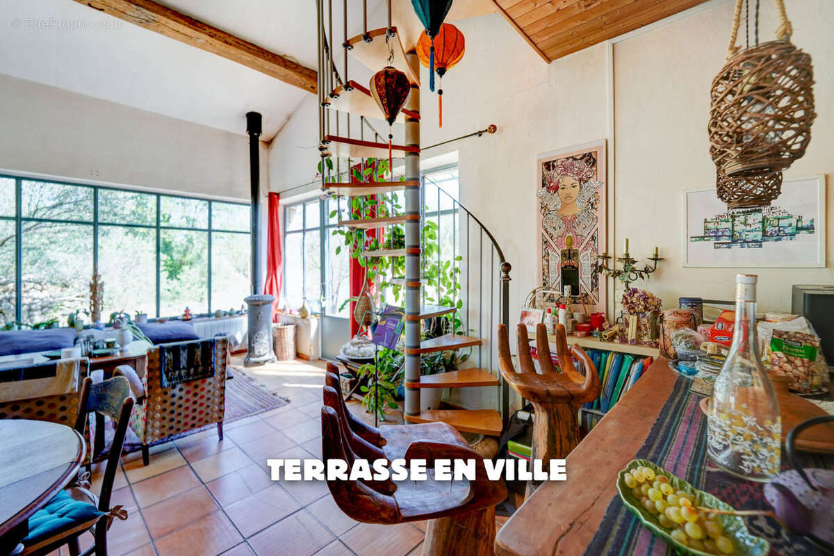 Maison à ENTRECASTEAUX