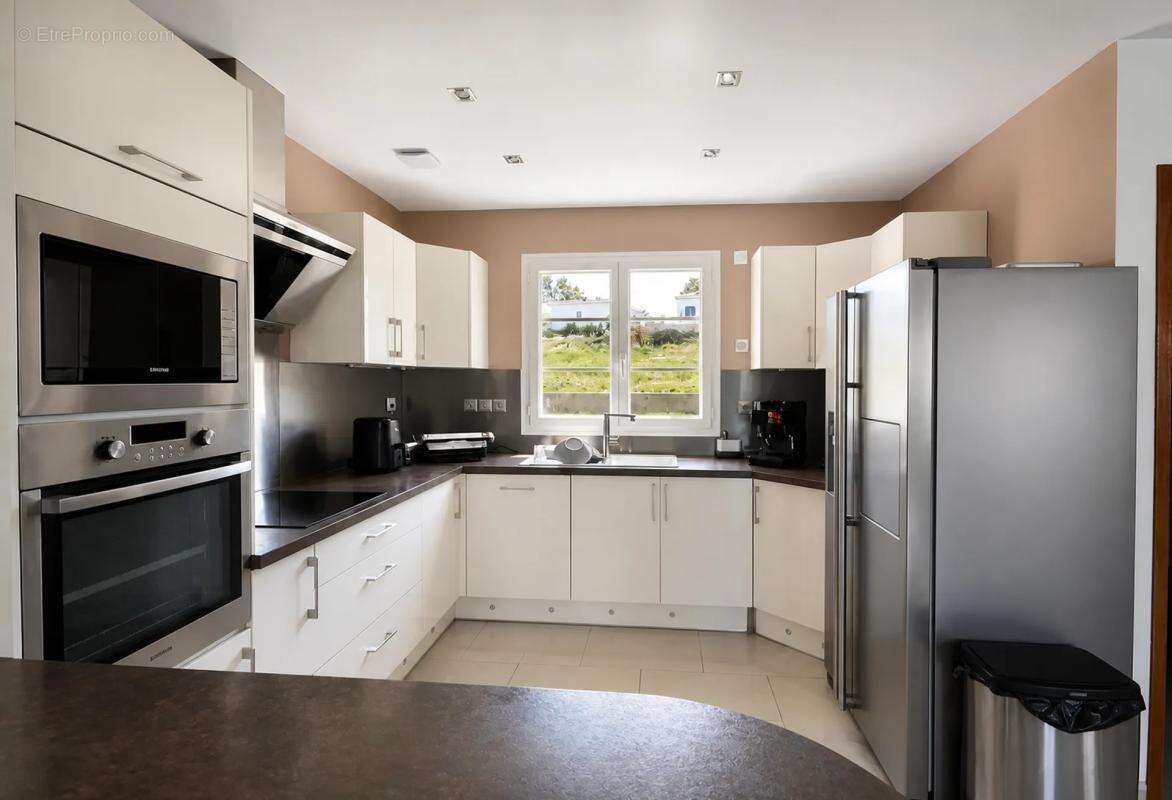 Maison de 5 pièces de 138 m² à La Croix-Blanche - photo 6