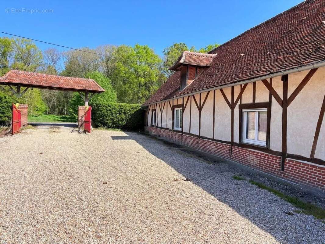 Maison à FORGES-LES-EAUX