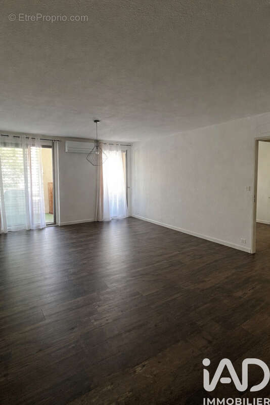 Photo 4 - Appartement à LAMBESC
