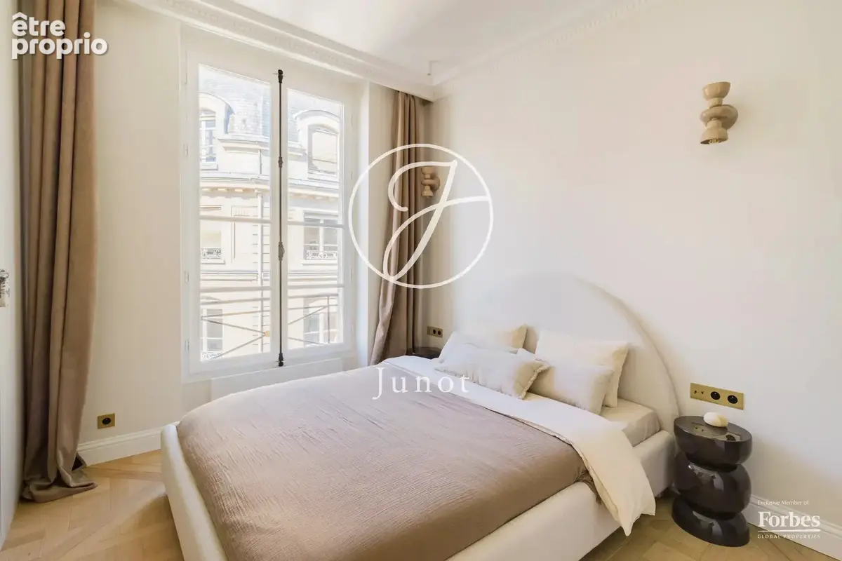 Paris 1er - PLACE VENDÔME / SAINT-HONORÉ - Appartement - 5 pièces - 163,73m² Carrez - 3 chambres - Parfaitement rénové - Climati - photo 20