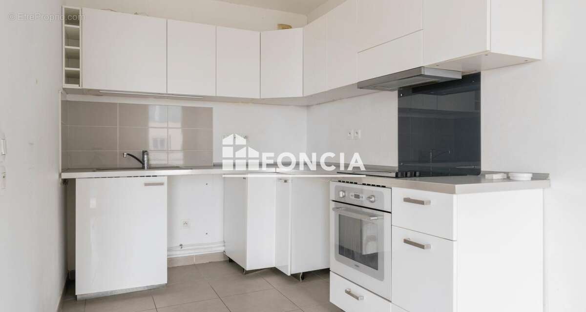 Appartement à MARSEILLE-6E