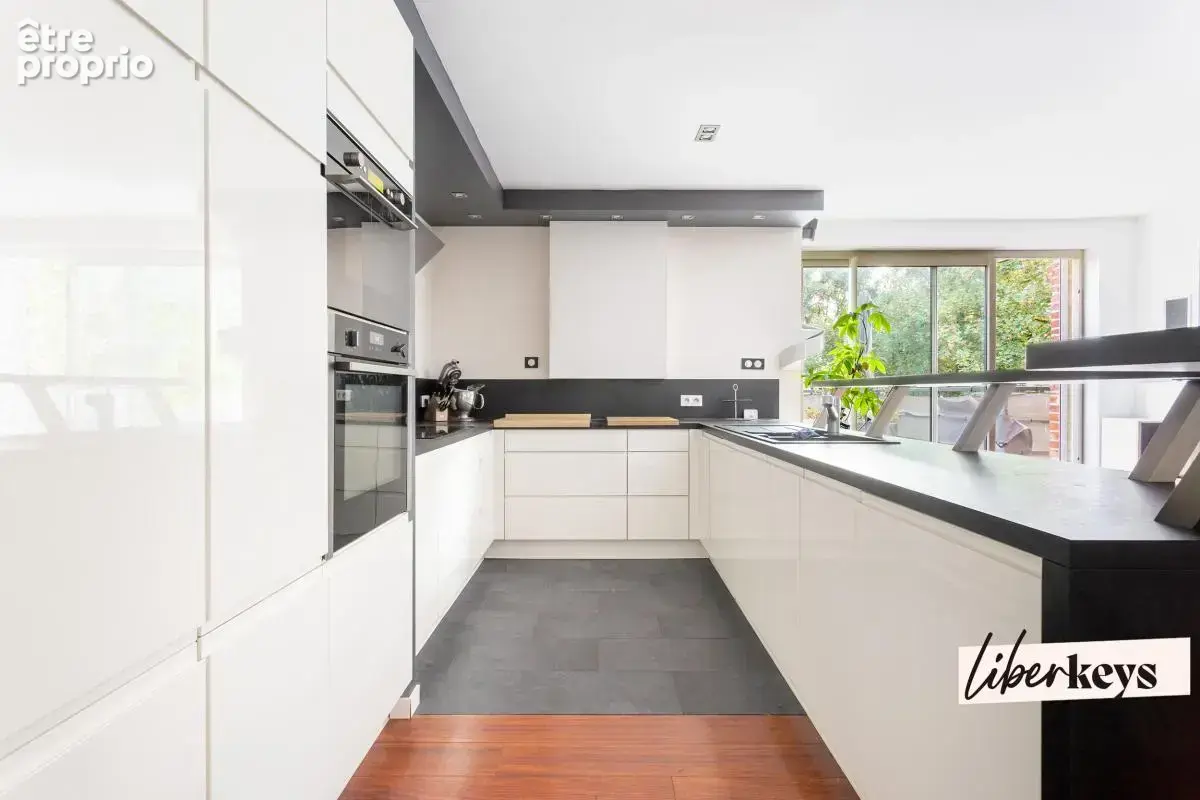 Appartement 165m² - 3 chambres - 1 parking - 1 grande terrasse - photo 3