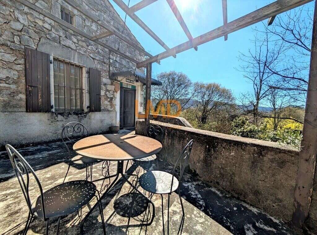 Maison à SAINT-ALBAN-AURIOLLES