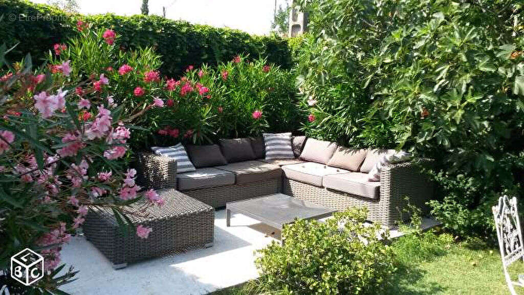 Maison à SUZE-LA-ROUSSE