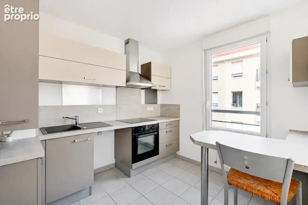 Appartement à VENISSIEUX