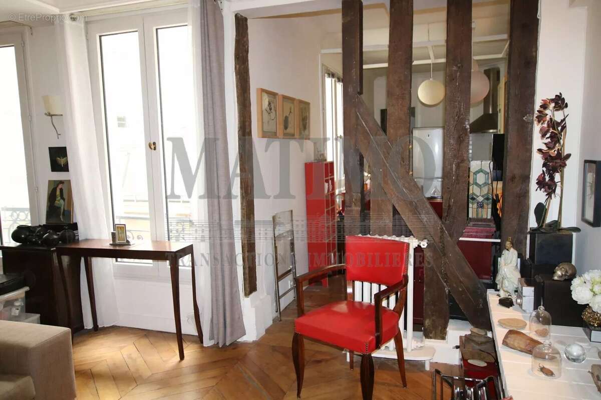 Appartement à PARIS-8E