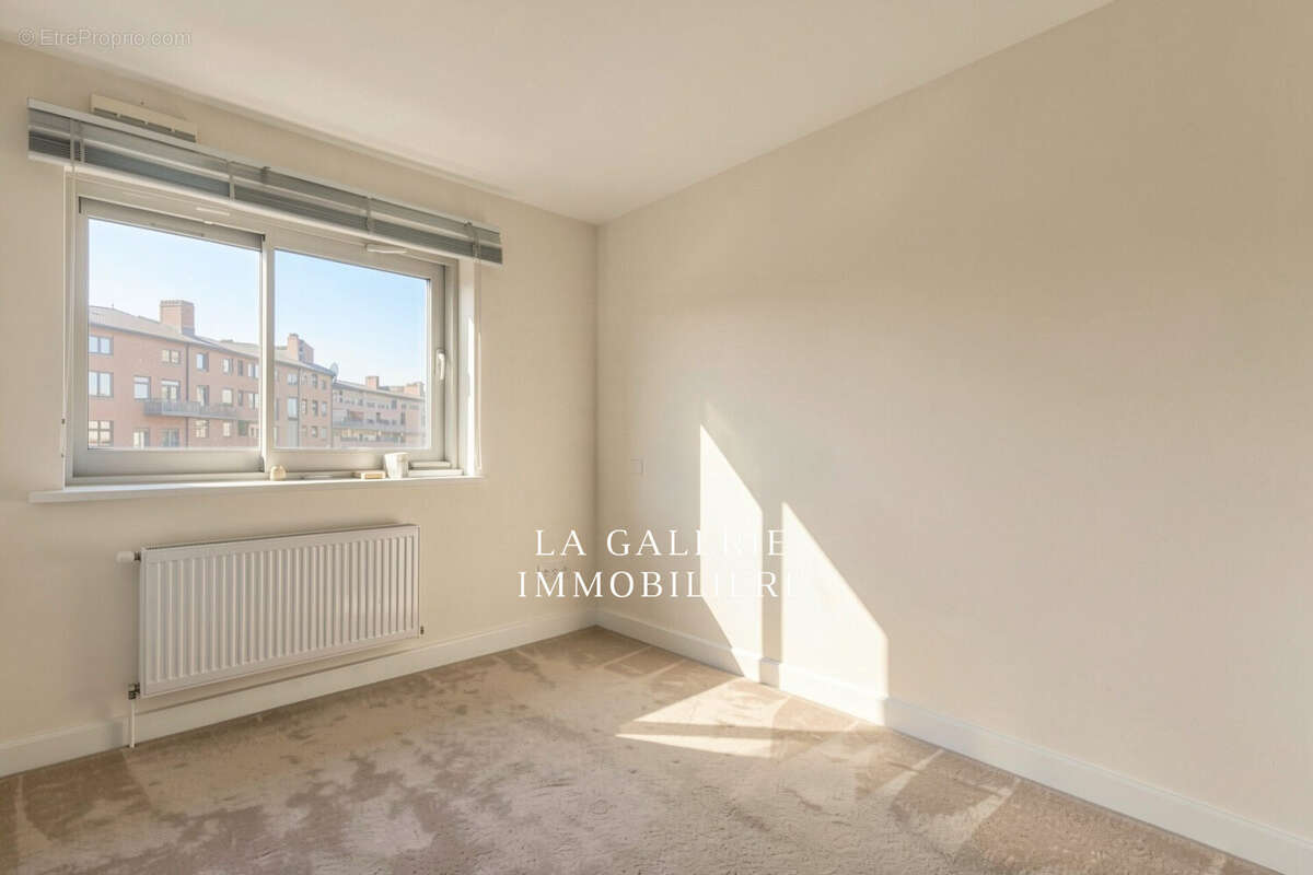 Appartement 163 m² à Suresnes  - photo 9
