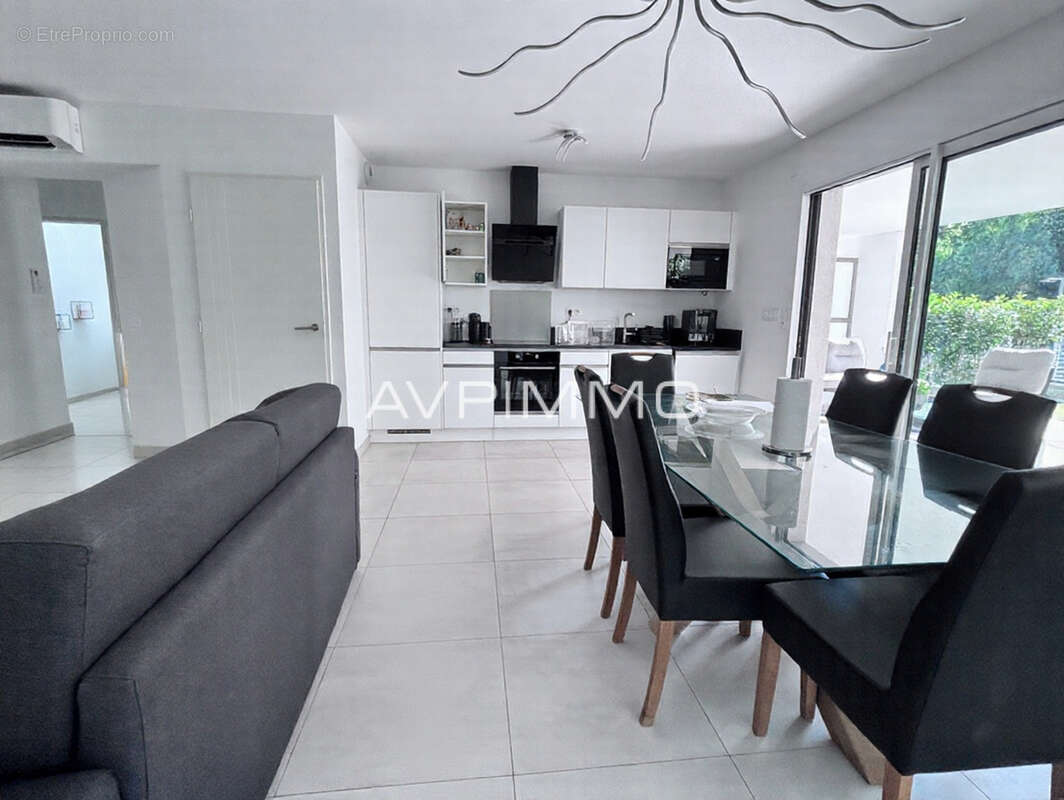 Appartement T3 avec jardin et terrasse à vendre à Saint-Cyr-sur-Mer Les Lecques À 80 m de la plage Résidence r - photo 5